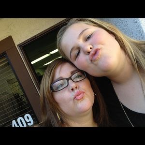 Meet your Posher, Cathryn